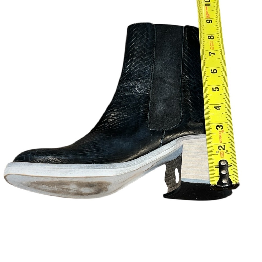 Free People Essential Chelsea Boots . - Picture 6 of 12